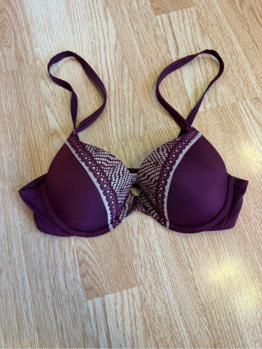 Victoria's Secret Body by Victoria Perfect Shape Bra 32B Plum Lace Trim
